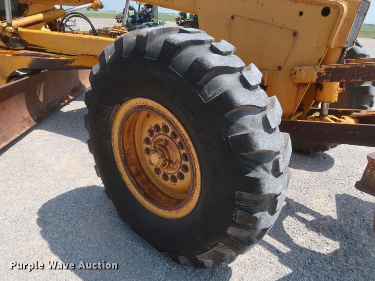 image for item DK3703 1978 John Deere 770  motor grader