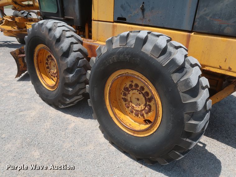 image for item DK3703 1978 John Deere 770  motor grader