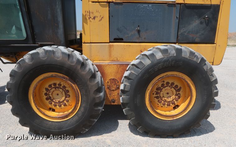 image for item DK3703 1978 John Deere 770  motor grader