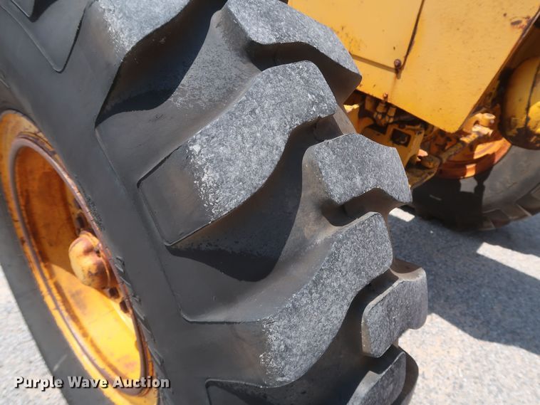 image for item DK3703 1978 John Deere 770  motor grader