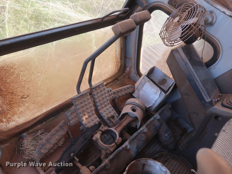 image for item DK3727 1990 Hitachi EX270LC  excavator