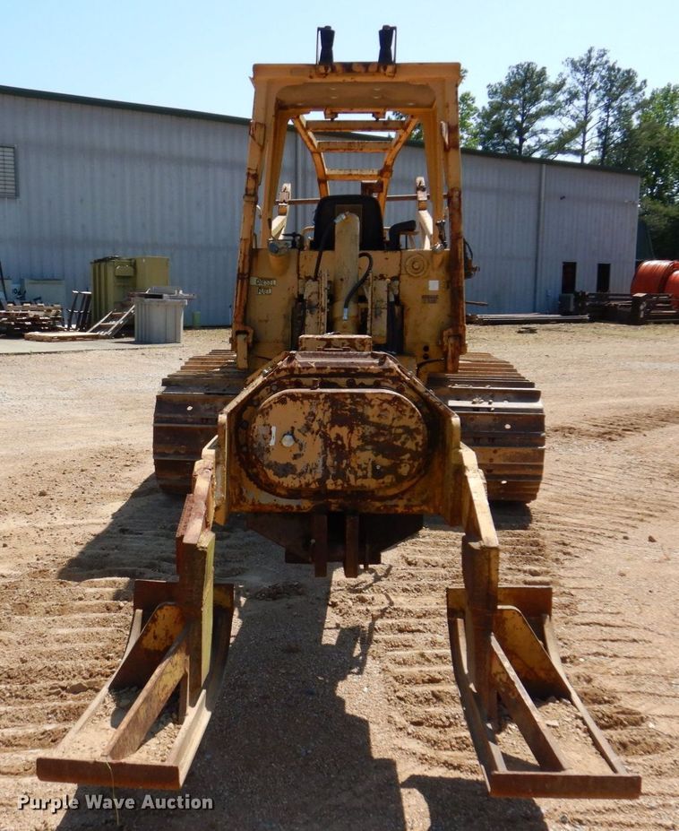 image for item DL3751 1996 Delta DT150C  cable plow