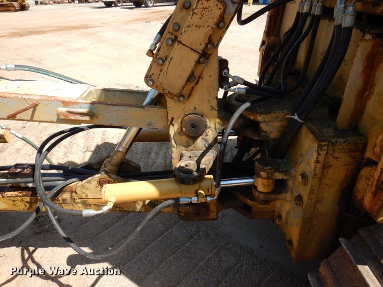 image for item DL3751 1996 Delta DT150C  cable plow