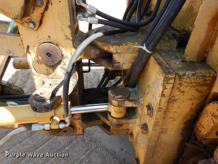 image for item DL3751 1996 Delta DT150C  cable plow