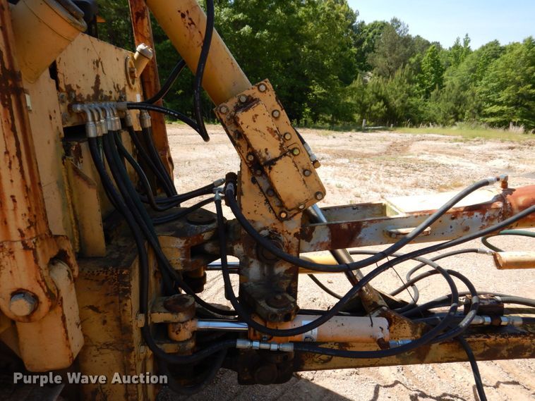 image for item DL3751 1996 Delta DT150C  cable plow