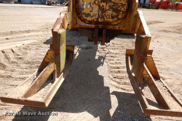 image for item DL3751 1996 Delta DT150C  cable plow