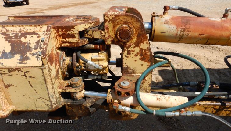 image for item DL3751 1996 Delta DT150C  cable plow