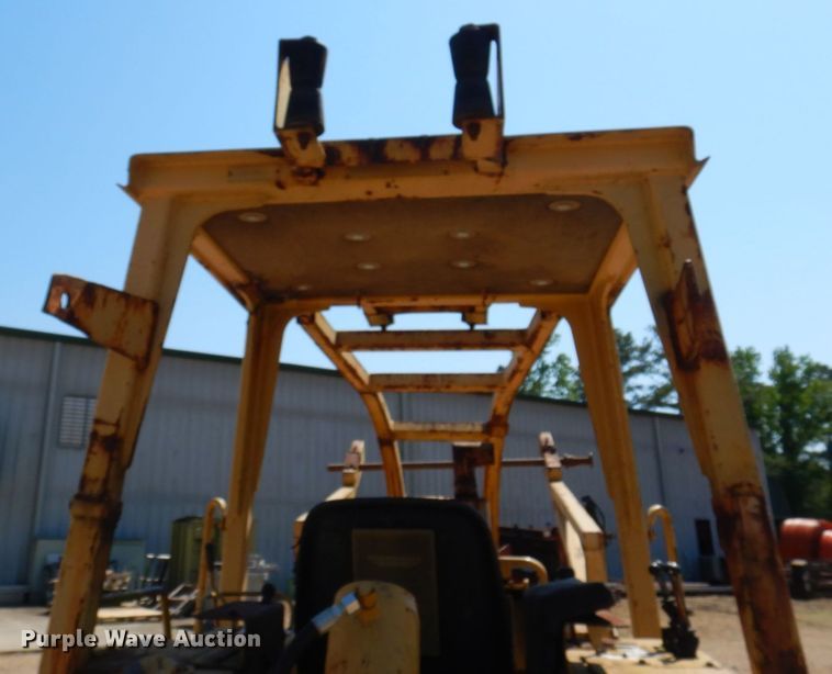 image for item DL3751 1996 Delta DT150C  cable plow