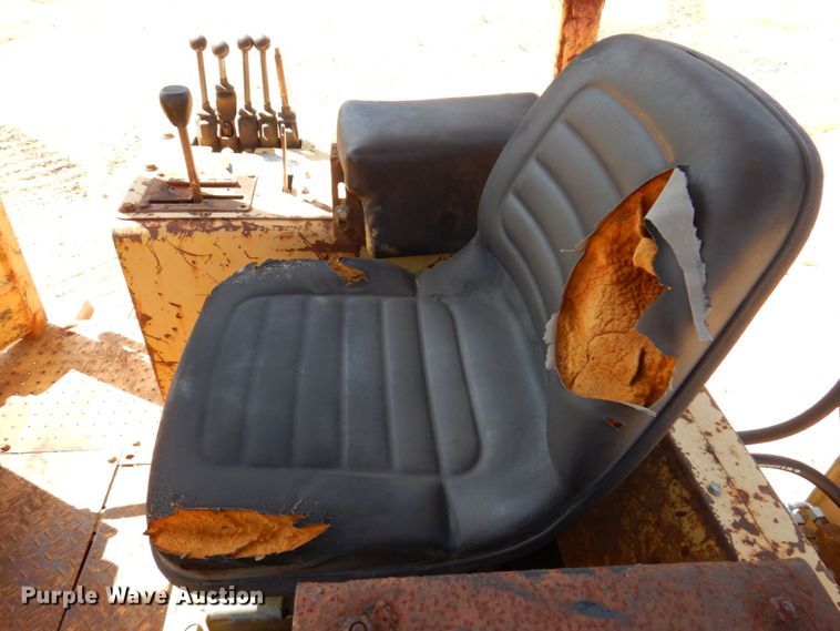 image for item DL3751 1996 Delta DT150C  cable plow