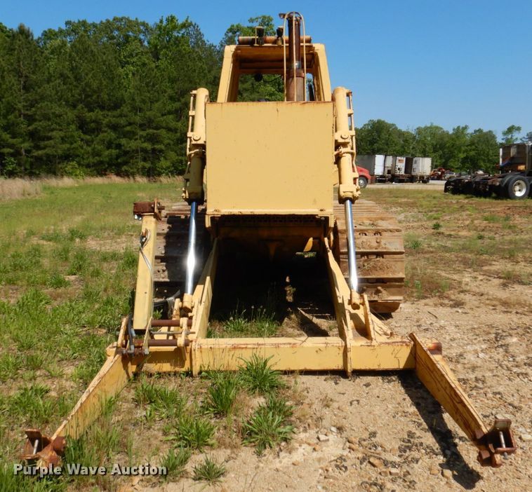 image for item DL3753 John Deere 850D  cable plow