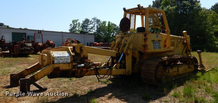 image for item DL3753 John Deere 850D  cable plow