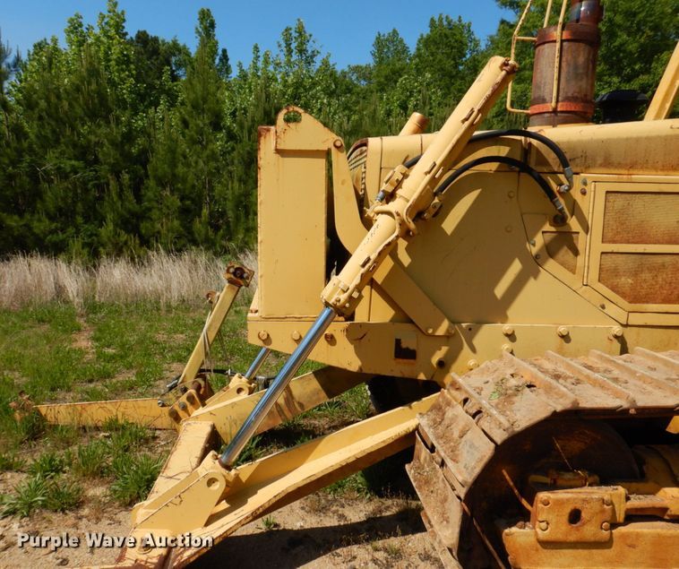 image for item DL3753 John Deere 850D  cable plow