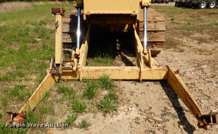 image for item DL3753 John Deere 850D  cable plow