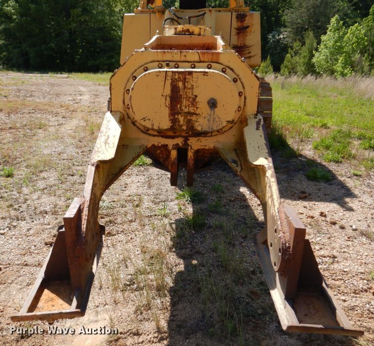 image for item DL3753 John Deere 850D  cable plow