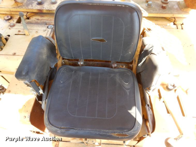 image for item DL3753 John Deere 850D  cable plow