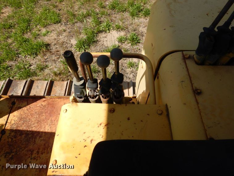 image for item DL3753 John Deere 850D  cable plow