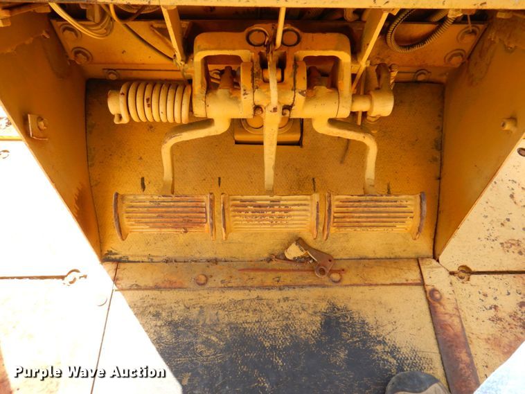 image for item DL3753 John Deere 850D  cable plow