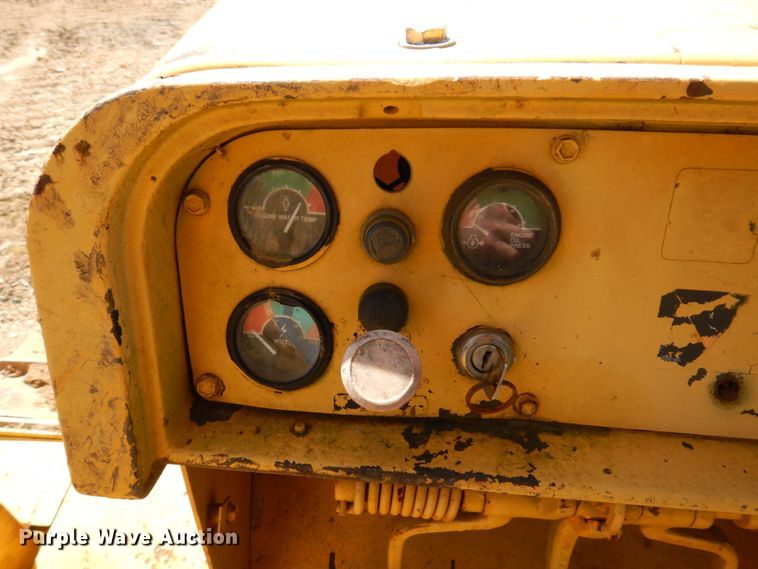 image for item DL3753 John Deere 850D  cable plow