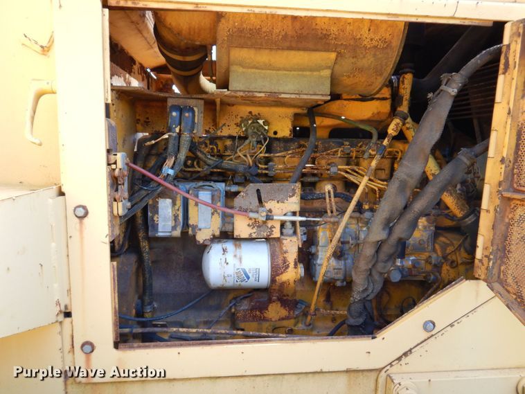 image for item DL3753 John Deere 850D  cable plow