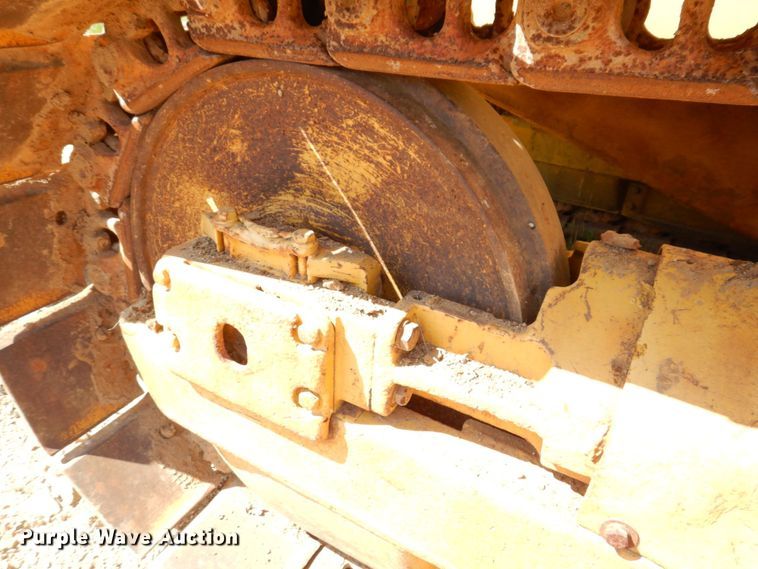 image for item DL3753 John Deere 850D  cable plow