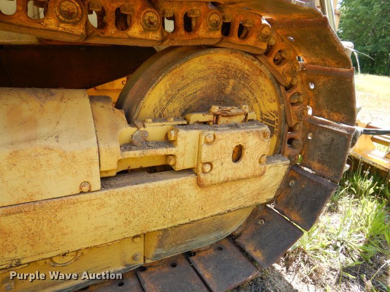 image for item DL3753 John Deere 850D  cable plow