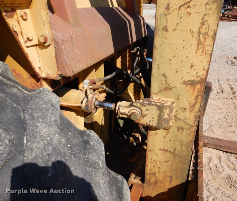 image for item DL3754 Case 585E  forklift