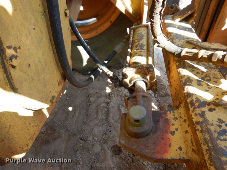 image for item DL3754 Case 585E  forklift