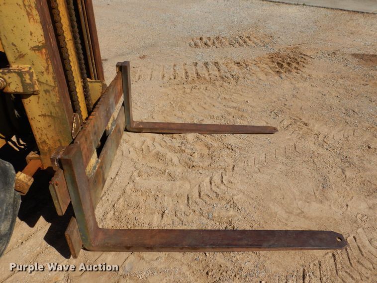 image for item DL3754 Case 585E  forklift