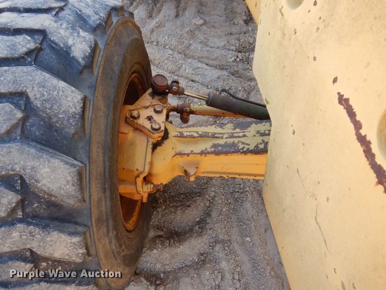 image for item DL3754 Case 585E  forklift