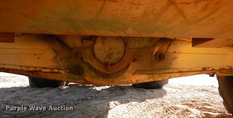 image for item DL3754 Case 585E  forklift