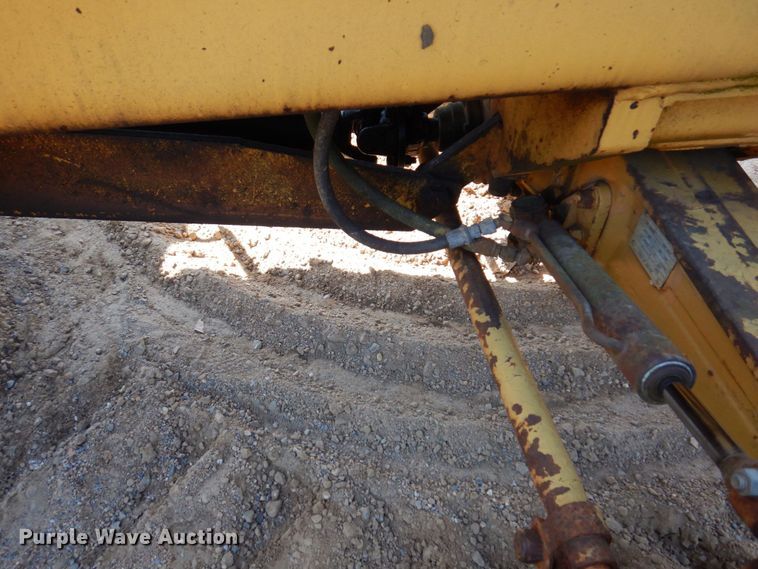 image for item DL3754 Case 585E  forklift