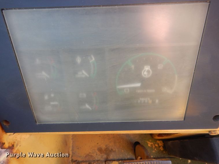 image for item DL3754 Case 585E  forklift