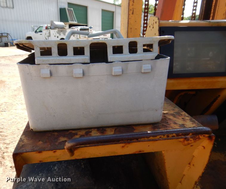 image for item DL3754 Case 585E  forklift