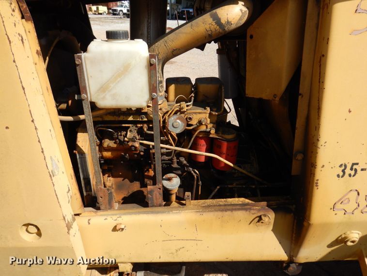 image for item DL3754 Case 585E  forklift