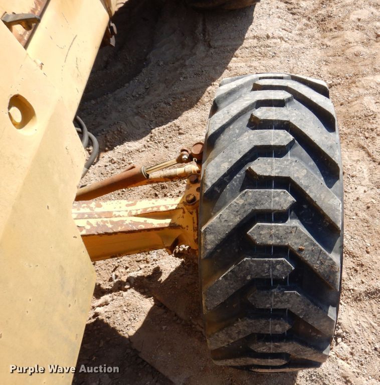 image for item DL3754 Case 585E  forklift