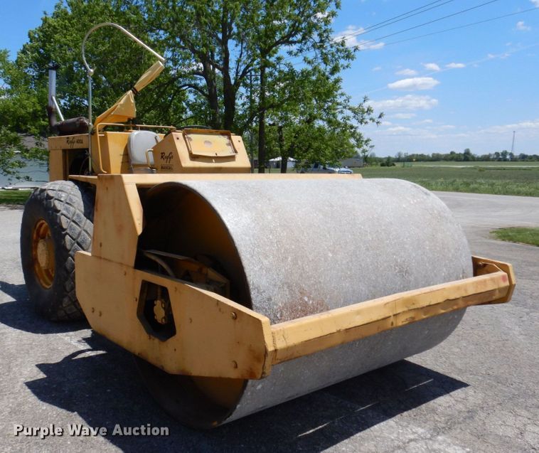 image for item DL3755 Raygo 400A  single drum vibratory roller