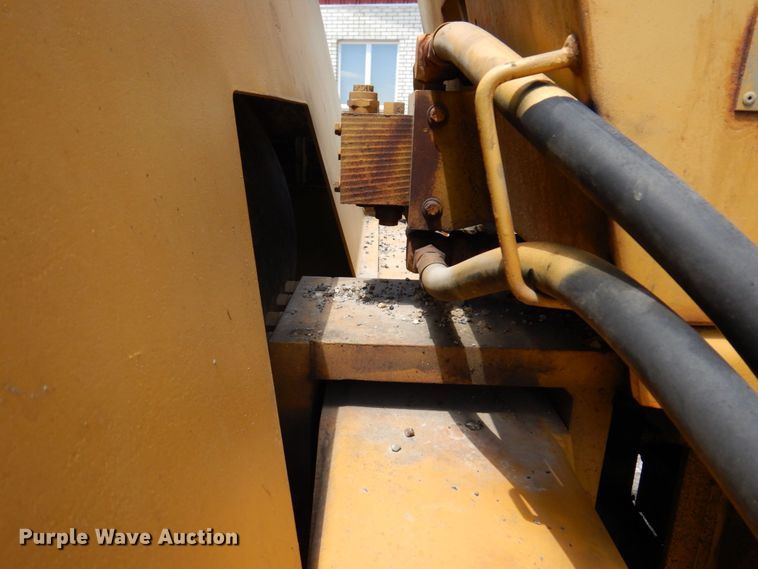 image for item DL3755 Raygo 400A  single drum vibratory roller