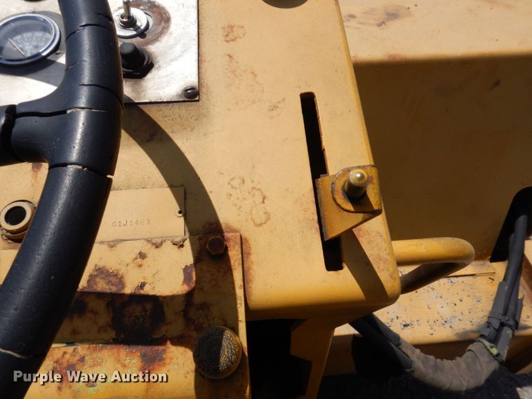 image for item DL3755 Raygo 400A  single drum vibratory roller