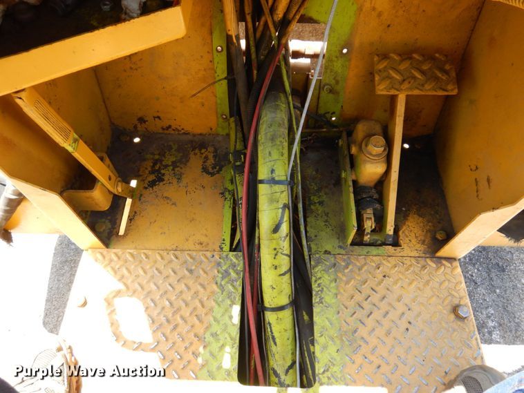 image for item DL3755 Raygo 400A  single drum vibratory roller