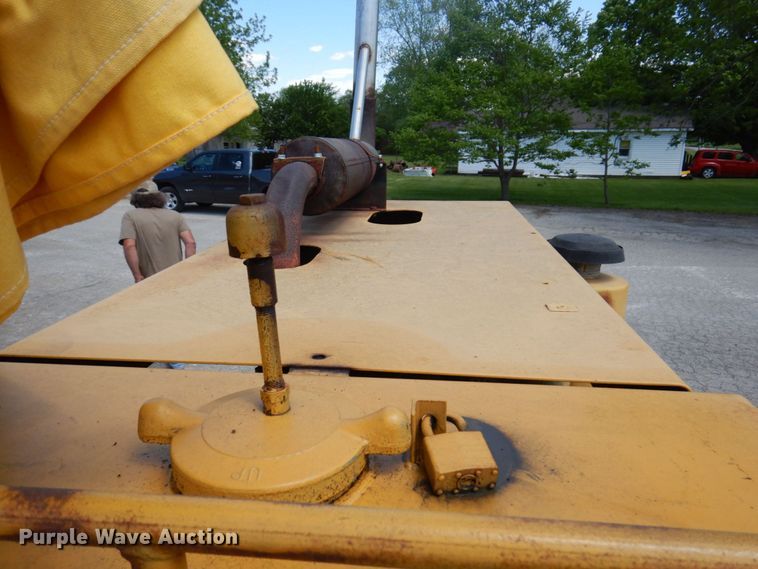 image for item DL3755 Raygo 400A  single drum vibratory roller