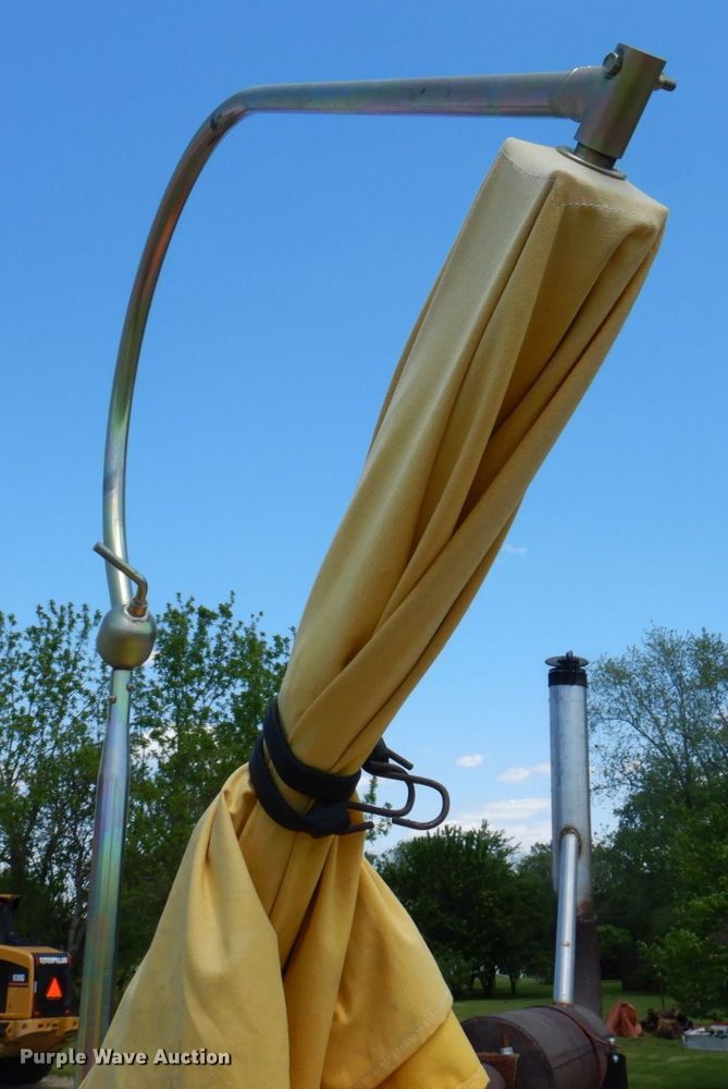 image for item DL3755 Raygo 400A  single drum vibratory roller