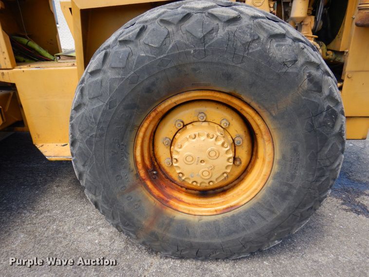 image for item DL3755 Raygo 400A  single drum vibratory roller