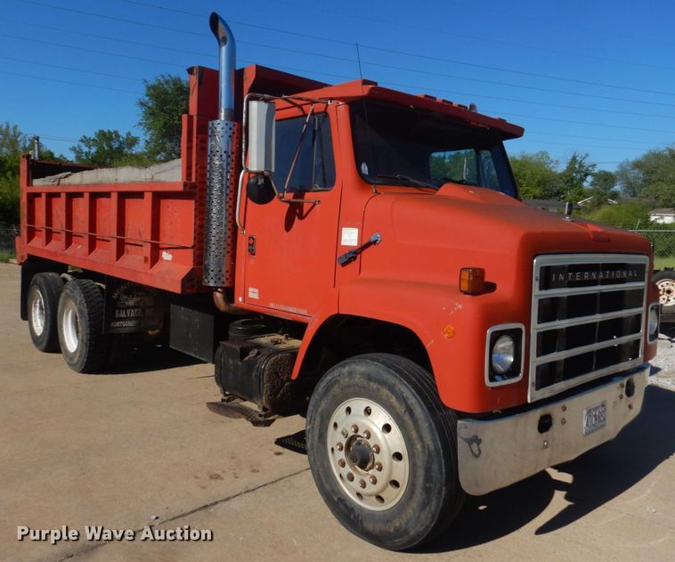 image for item DL4230 1986 International S2300  dump truck