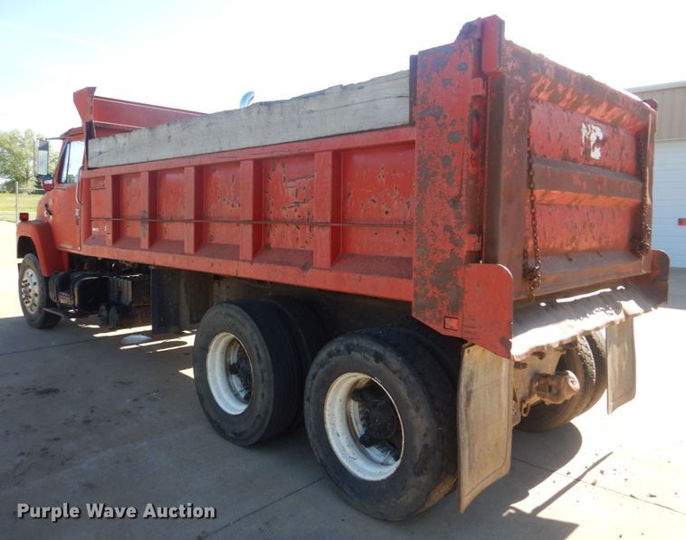 image for item DL4230 1986 International S2300  dump truck