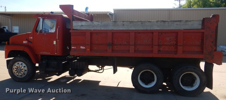 image for item DL4230 1986 International S2300  dump truck