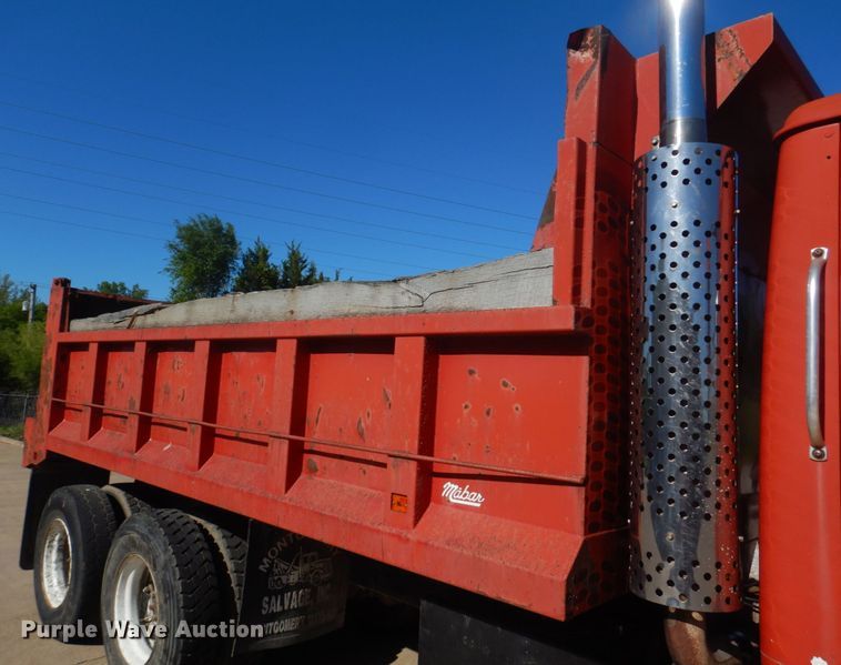 image for item DL4230 1986 International S2300  dump truck