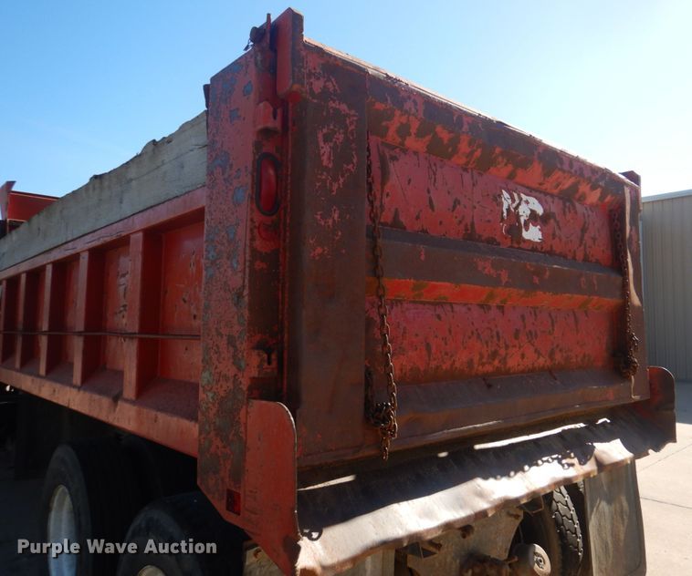 image for item DL4230 1986 International S2300  dump truck