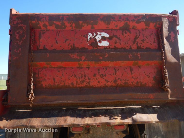 image for item DL4230 1986 International S2300  dump truck