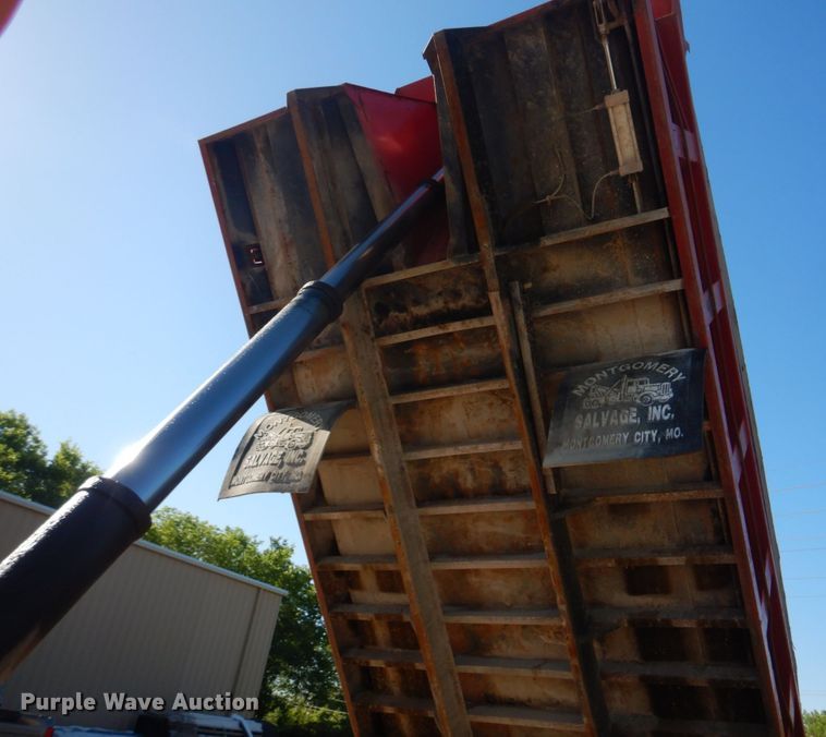 image for item DL4230 1986 International S2300  dump truck