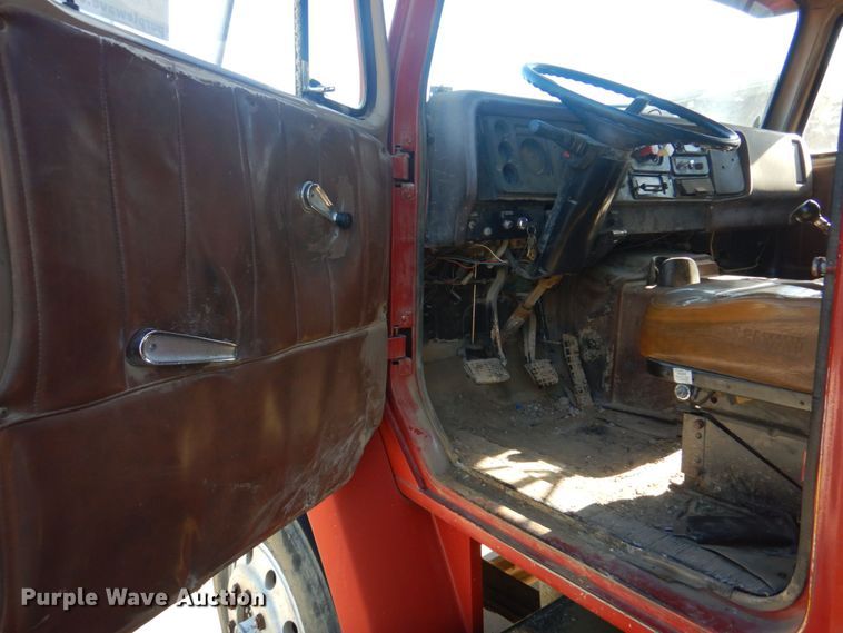 image for item DL4230 1986 International S2300  dump truck